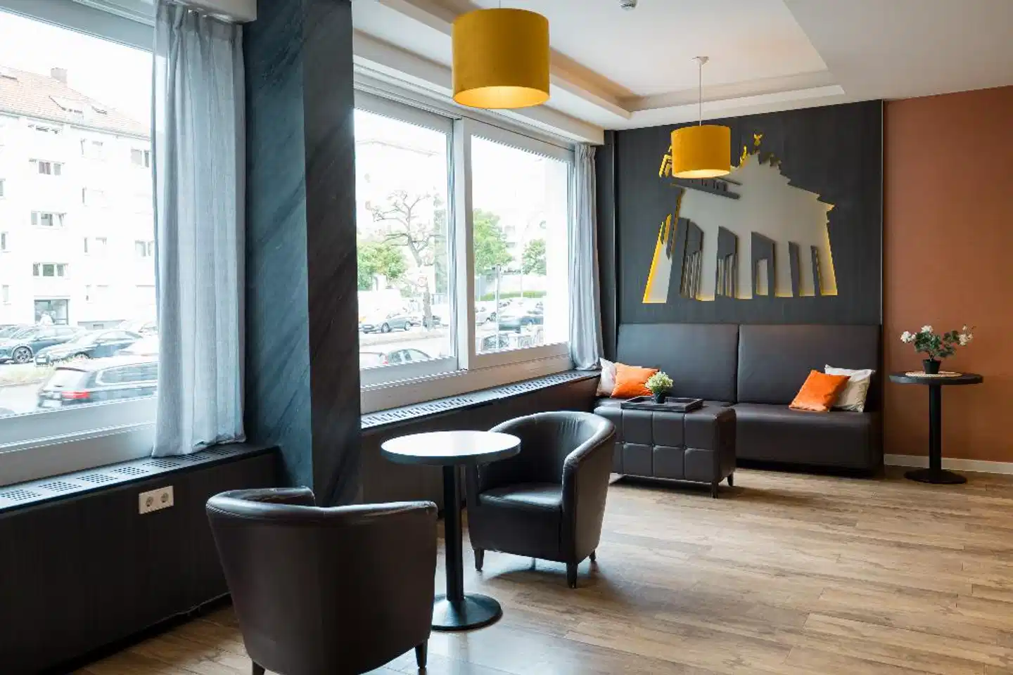 Homaris West Side Bar