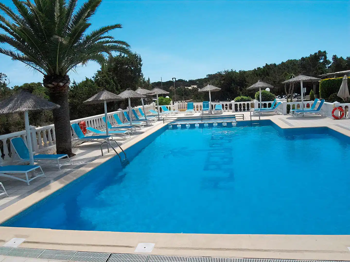 Lago Playa Resort Pool