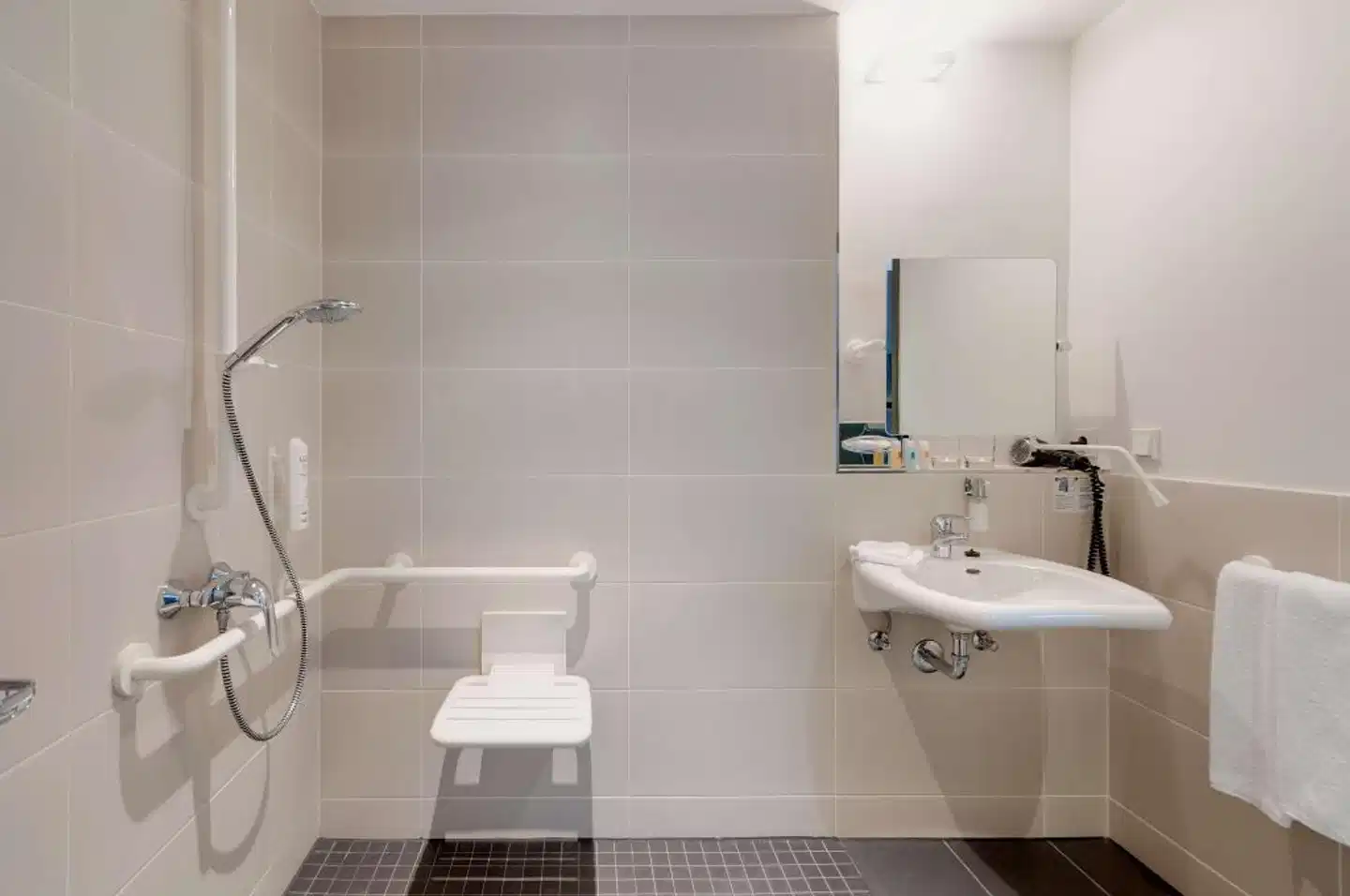 INNSiDE Berlin Mitte Badezimmer