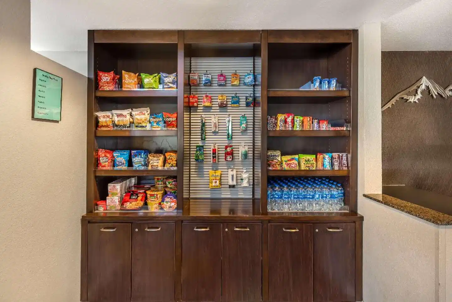 Best Western Plus Peak Vista Inn & Suites Lobby