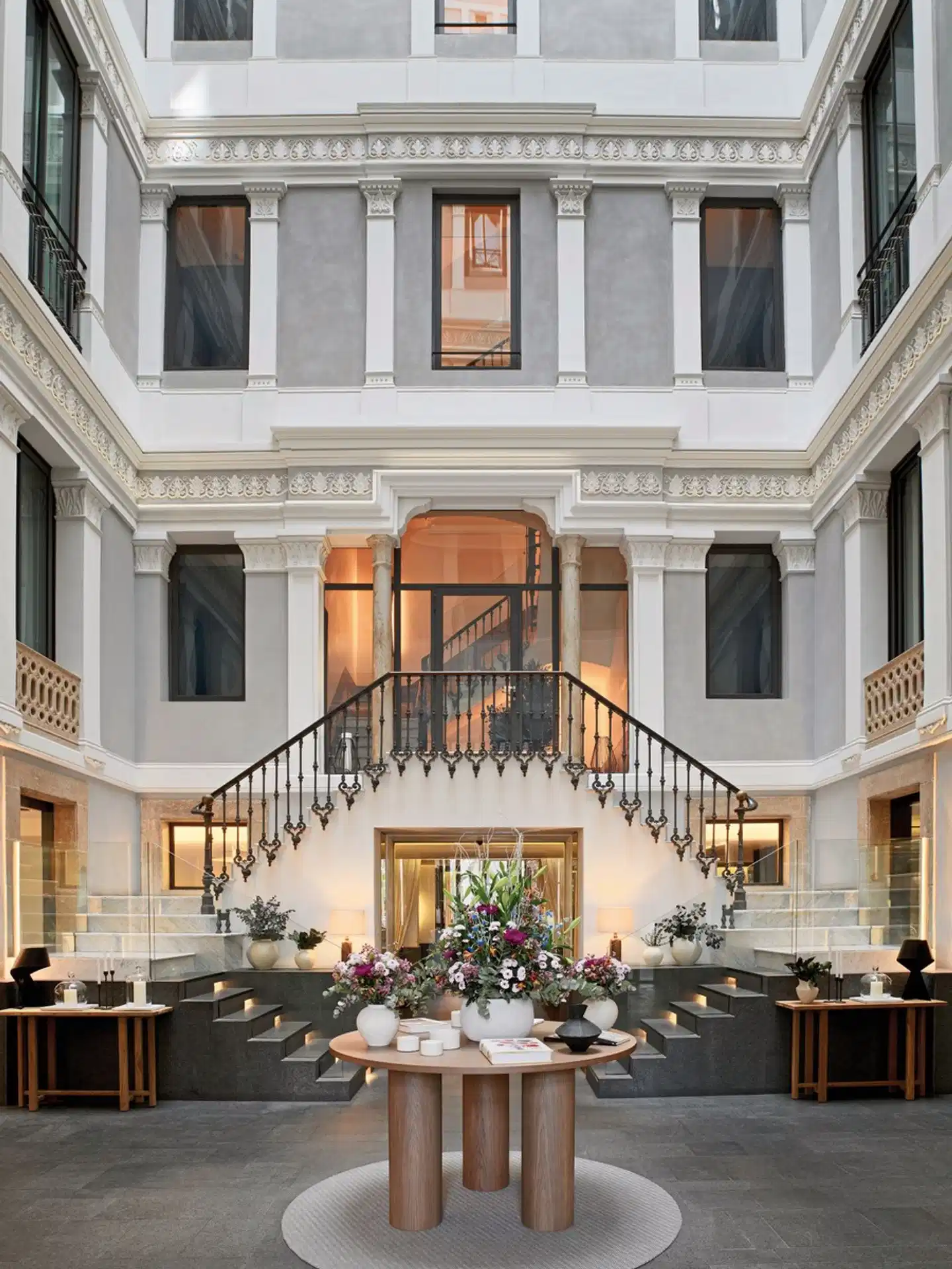 H10 Urquinaona Plaza Lobby