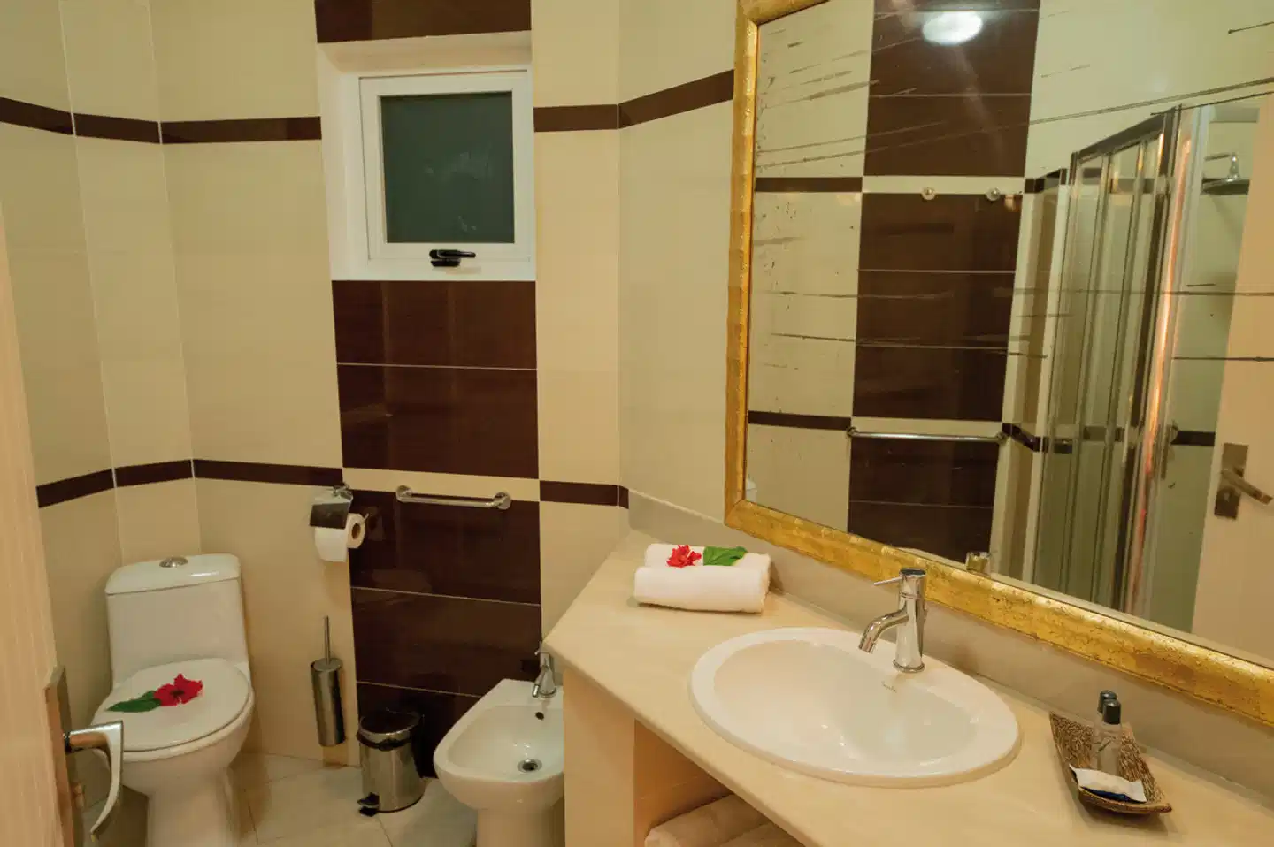 Cote d'Or Apartments Badezimmer