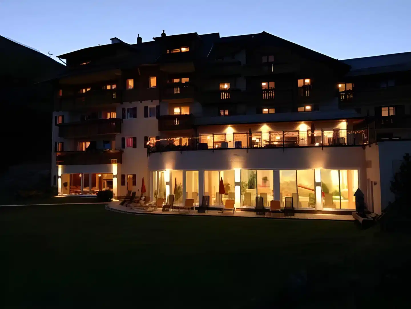 Heidi-Hotel Falkertsee Aussenansicht