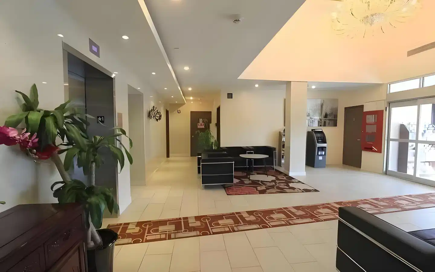 The Queens Hotel Lobby