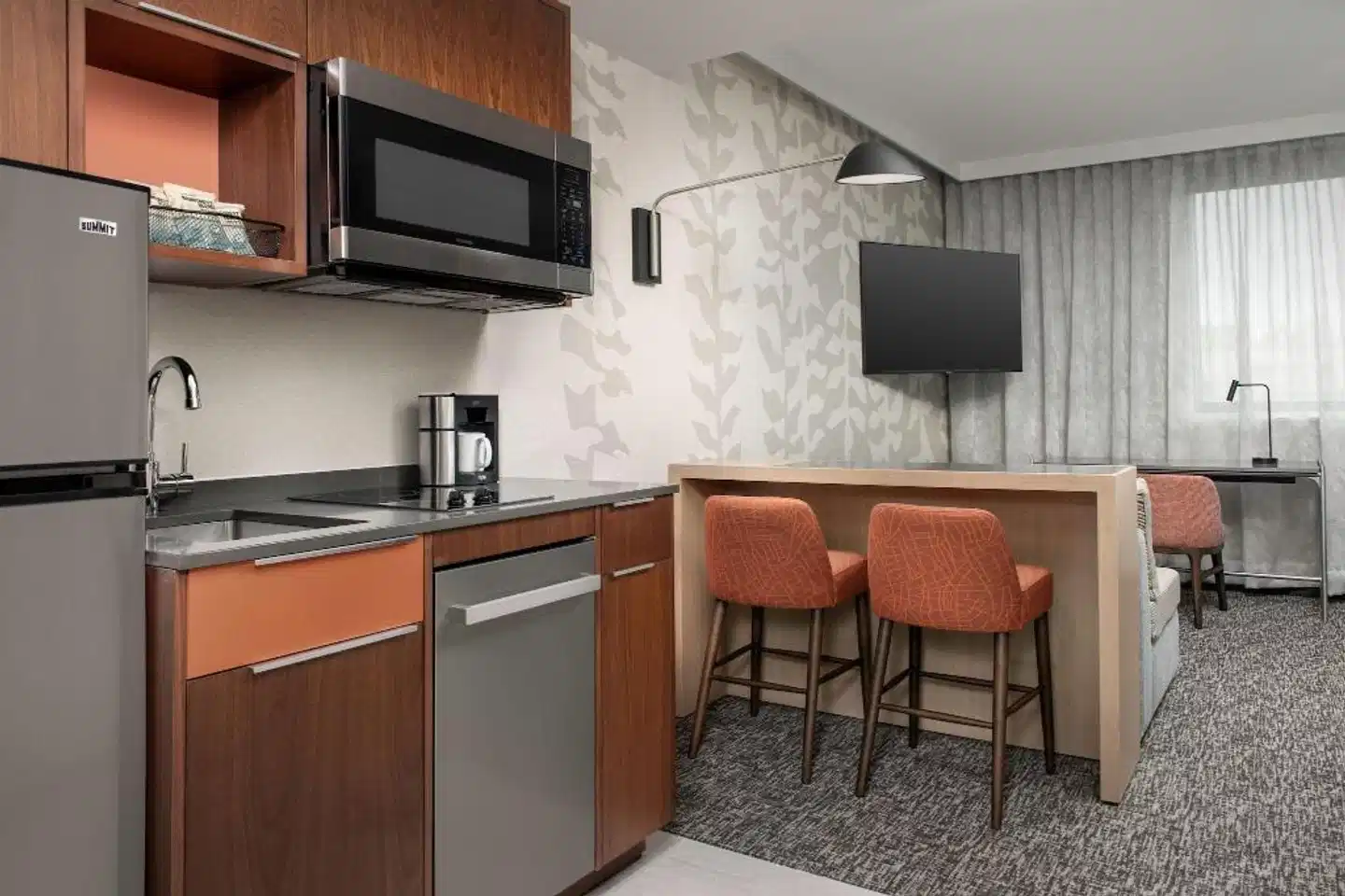 Residence Inn by Marriott New York Queens Bar