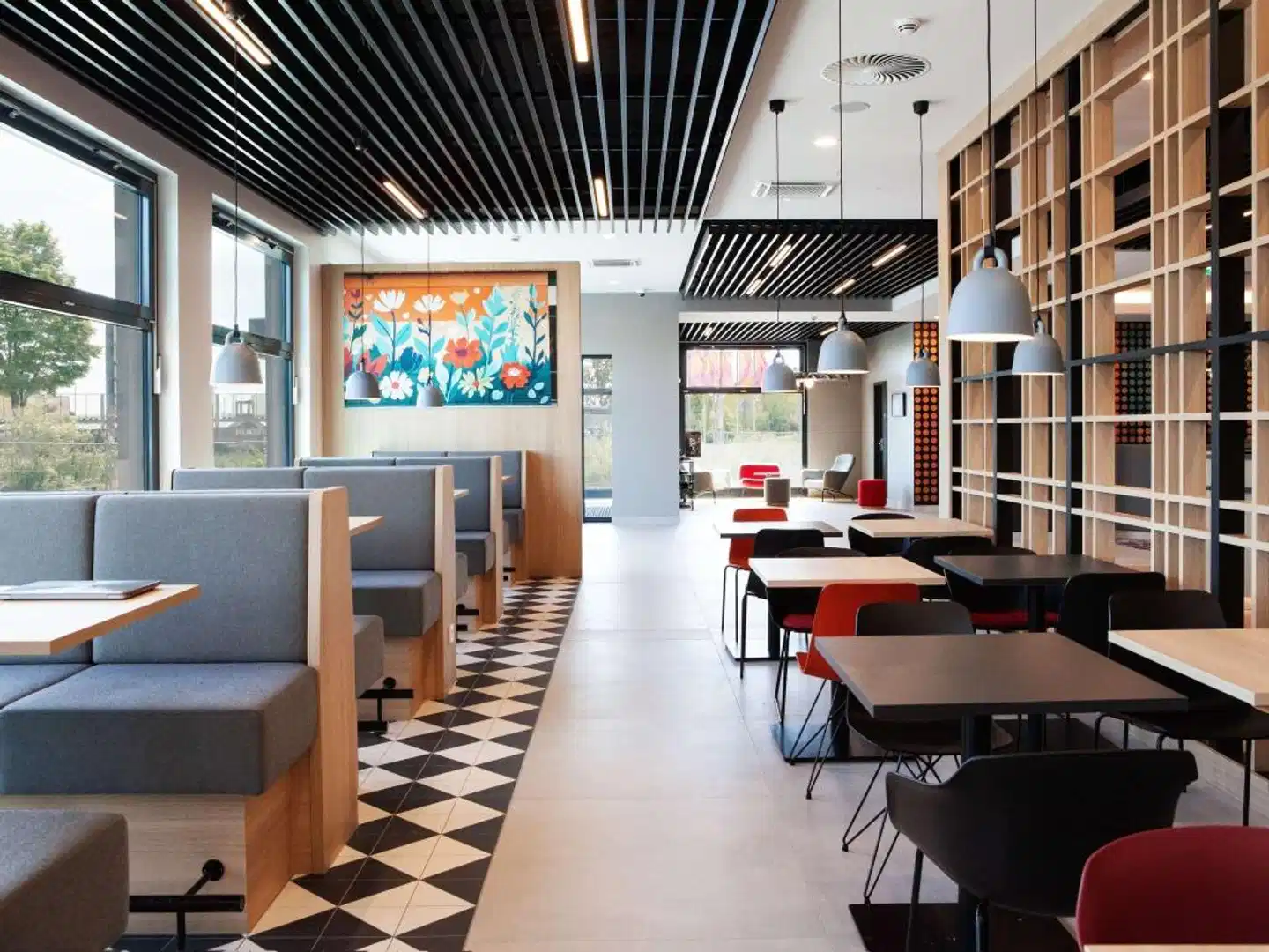 ibis Hotel Berlin Airport Bar