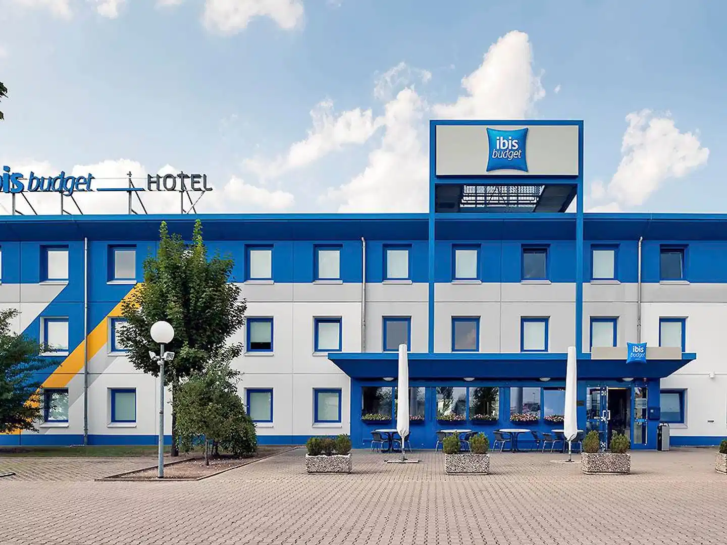ibis budget Hotel Berlin Airport Aussenansicht