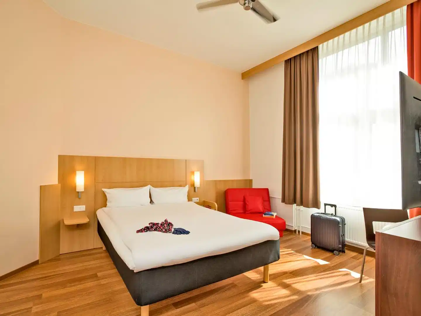 ibis budget Hotel Berlin Airport Wohnbeispiel