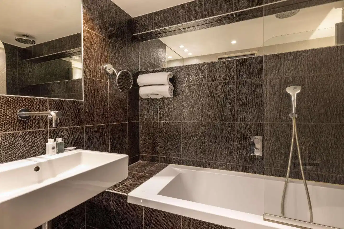 ATN Hôtel Badezimmer