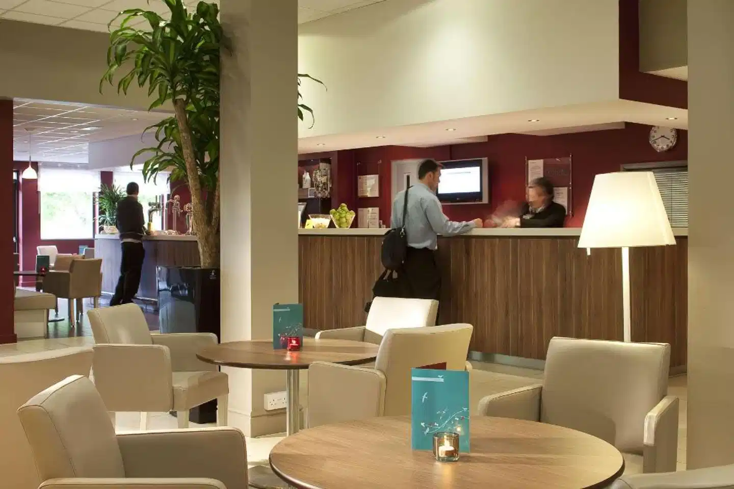 Campanile Swindon Lobby