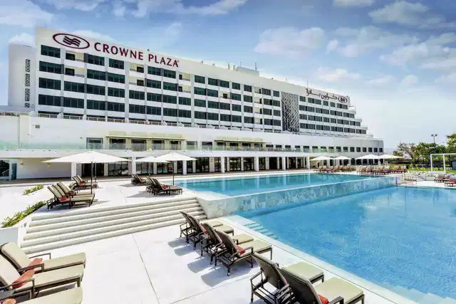 Crowne Plaza Muscat Pool