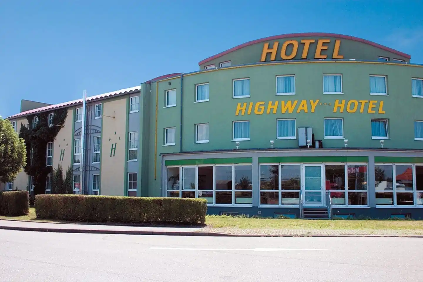 Highway-Hotel Aussenansicht