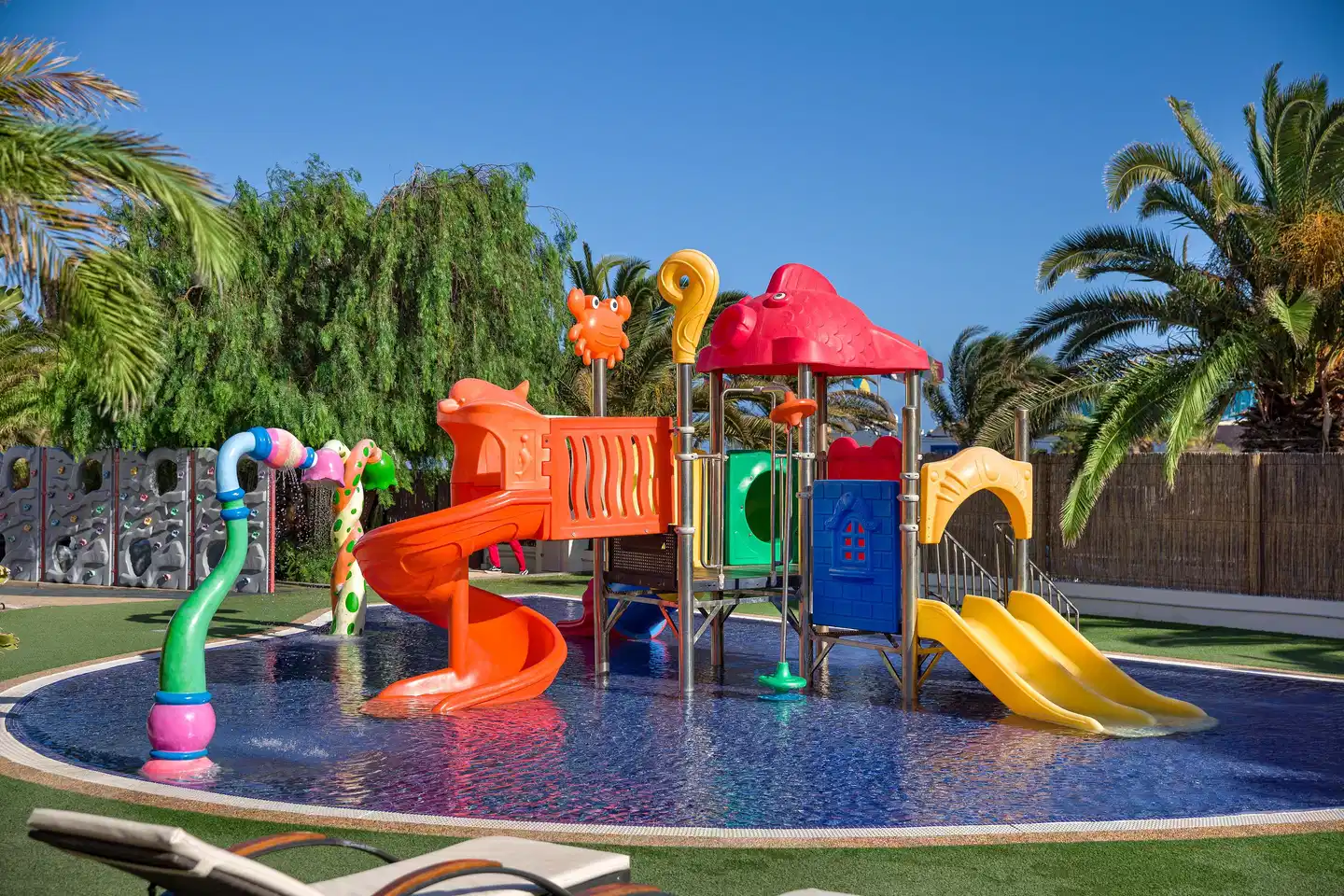 Vitalclass Lanzarote Sport und Entertainment