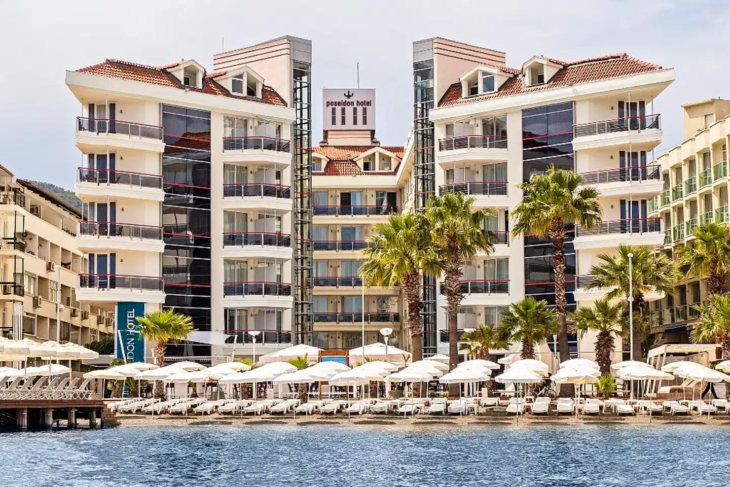 Poseidon Hotel Aussenansicht