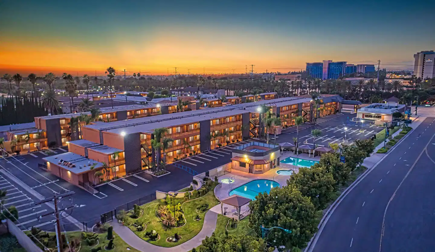 Best Western Plus Stovall's Inn Aussenansicht