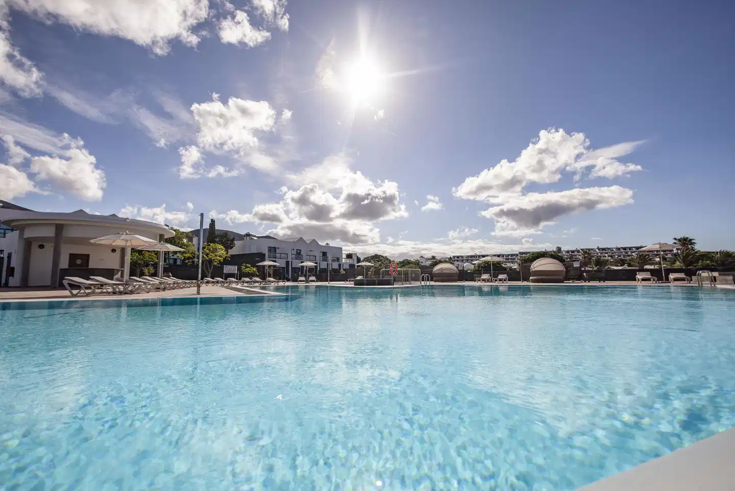 Caybeach Papagayos Pool