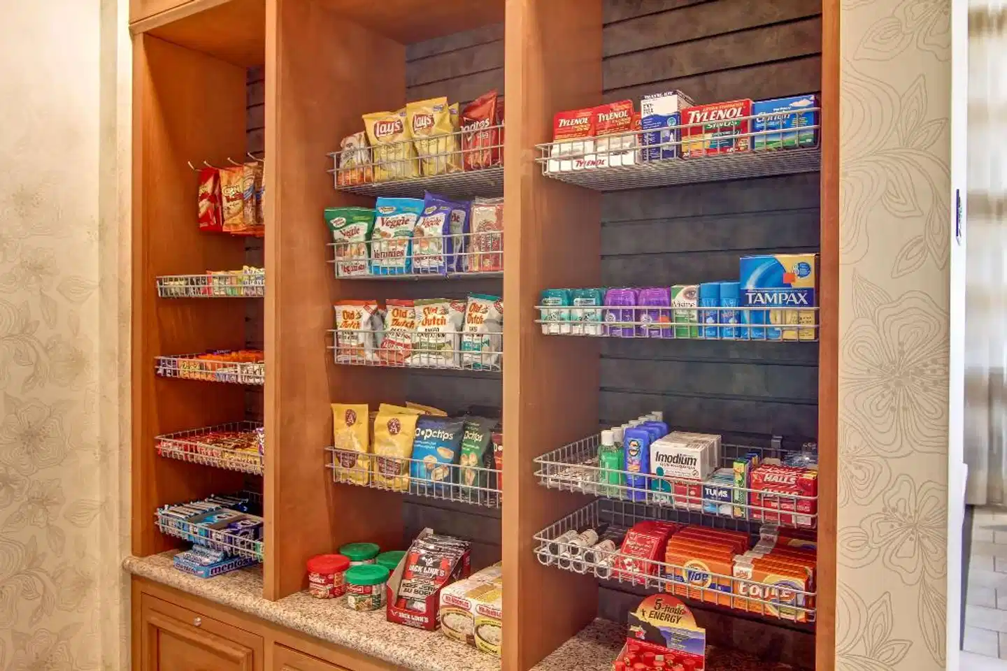 Hilton Garden Inn Calgary Airport Lobby