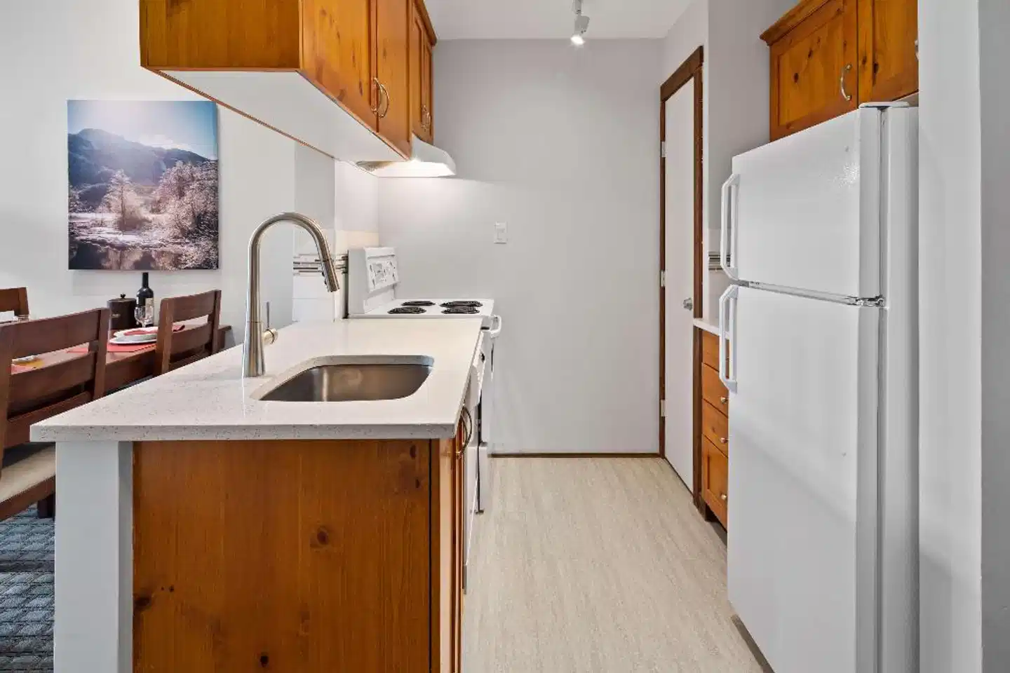 BLACKCOMB SPRINGS SUITES BY CLIQUE Badezimmer