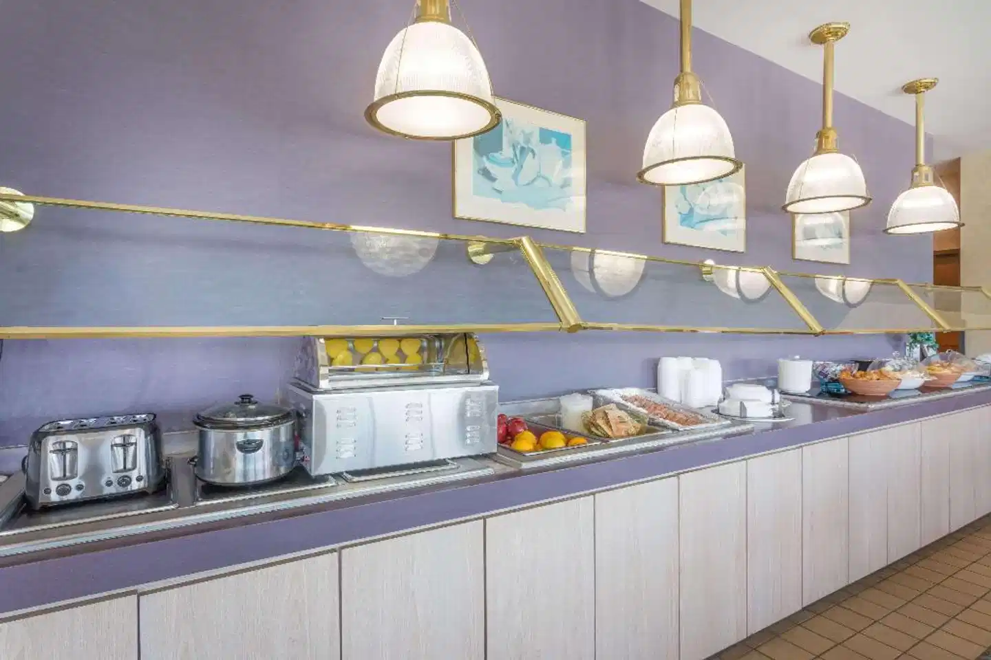 Howard Johnson Inn & Conference Center Salem Restaurant