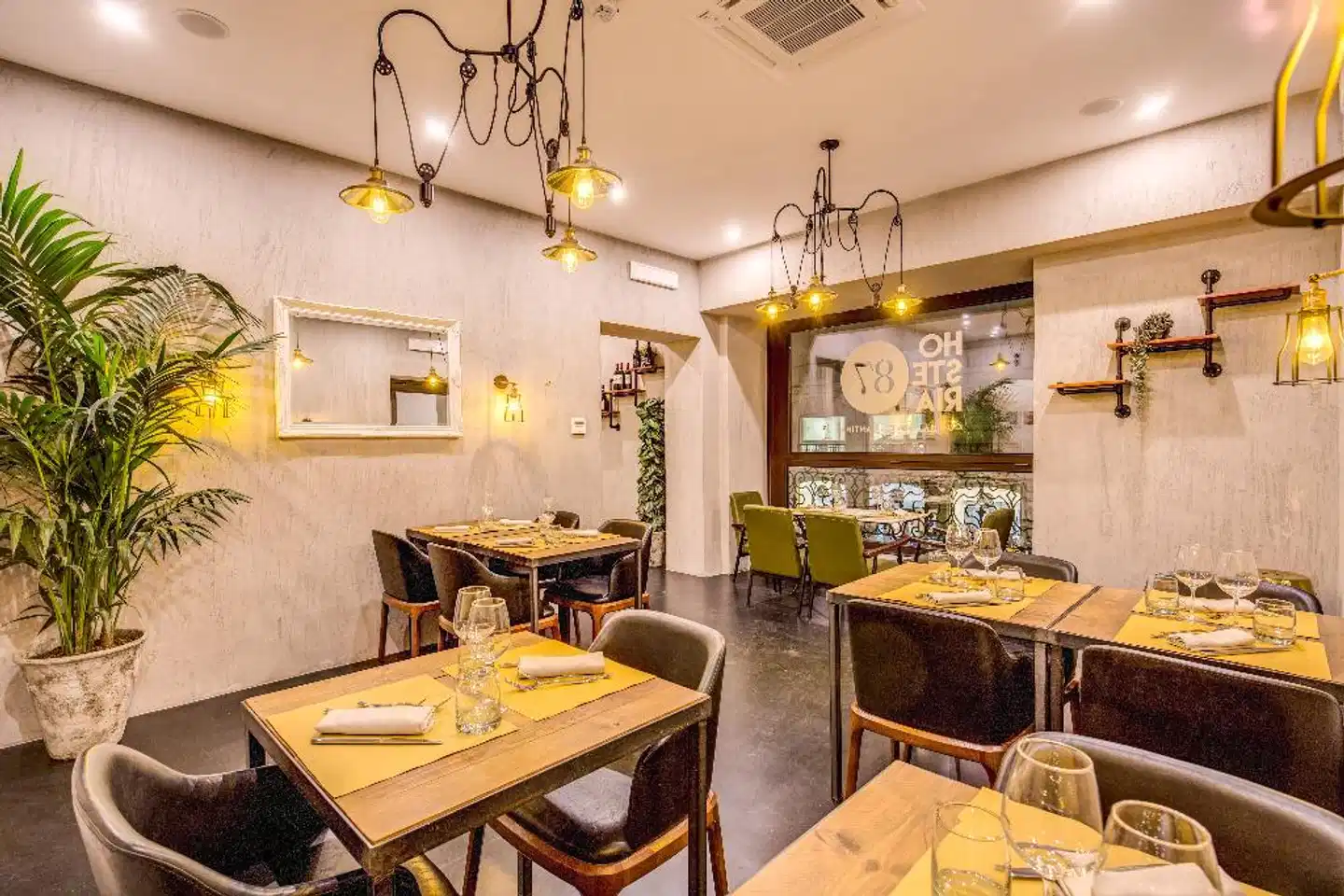 Hotel 87 eighty-seven Restaurant