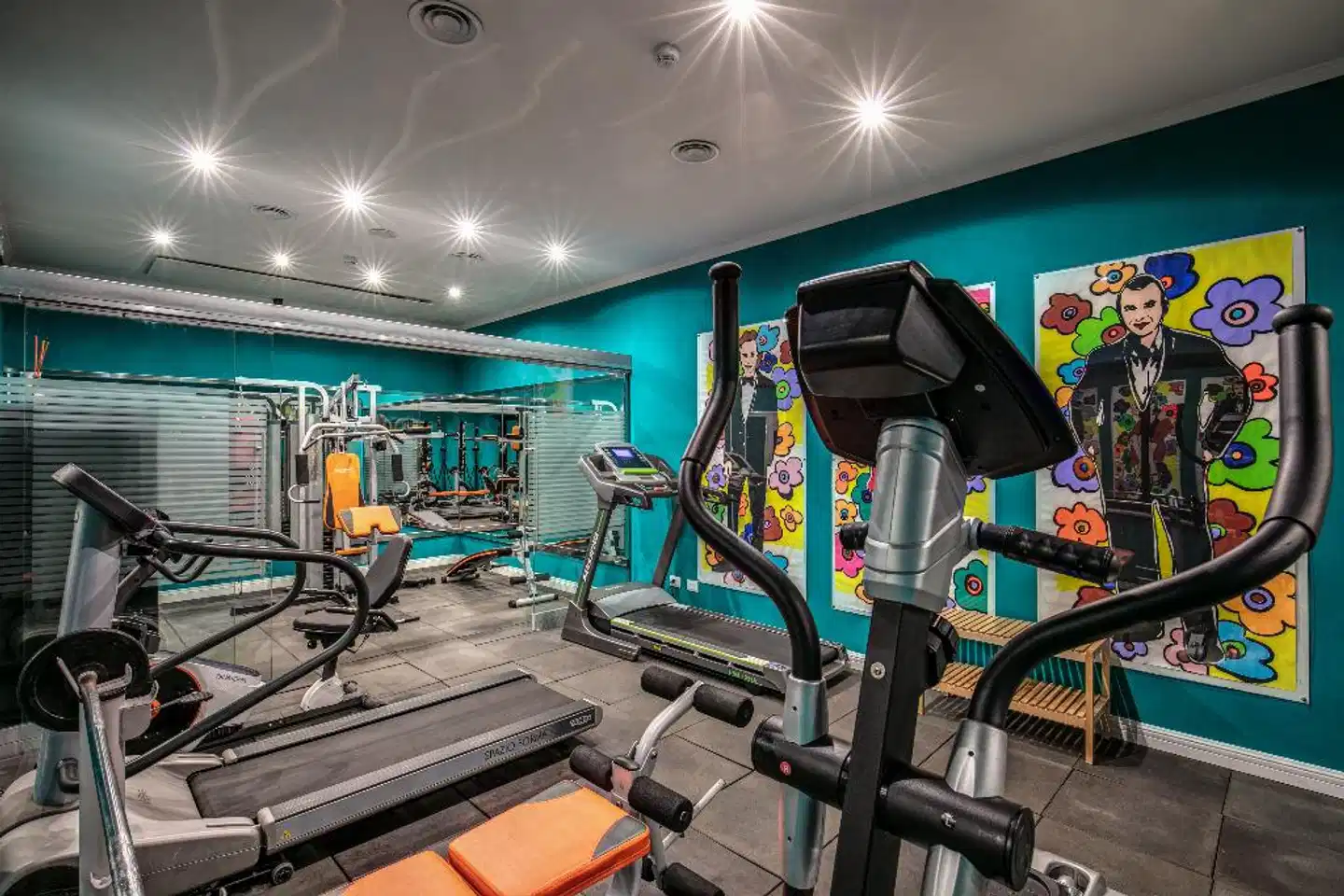 Hotel 87 eighty-seven Sport und Entertainment