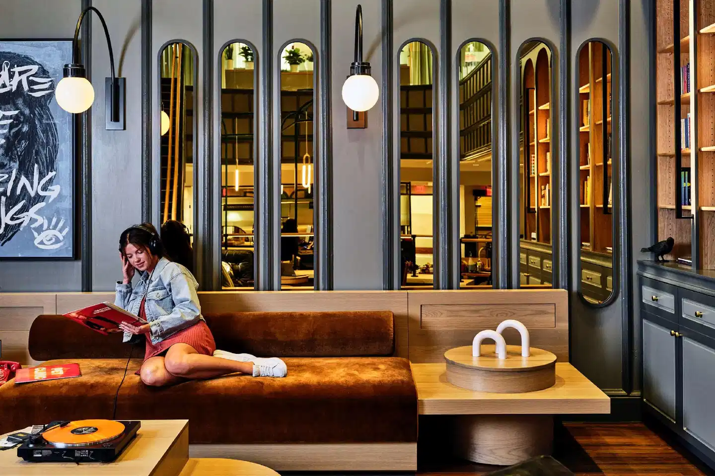 Joinery Hotel Pittsburgh, Curio Collection by Hilton Lobby