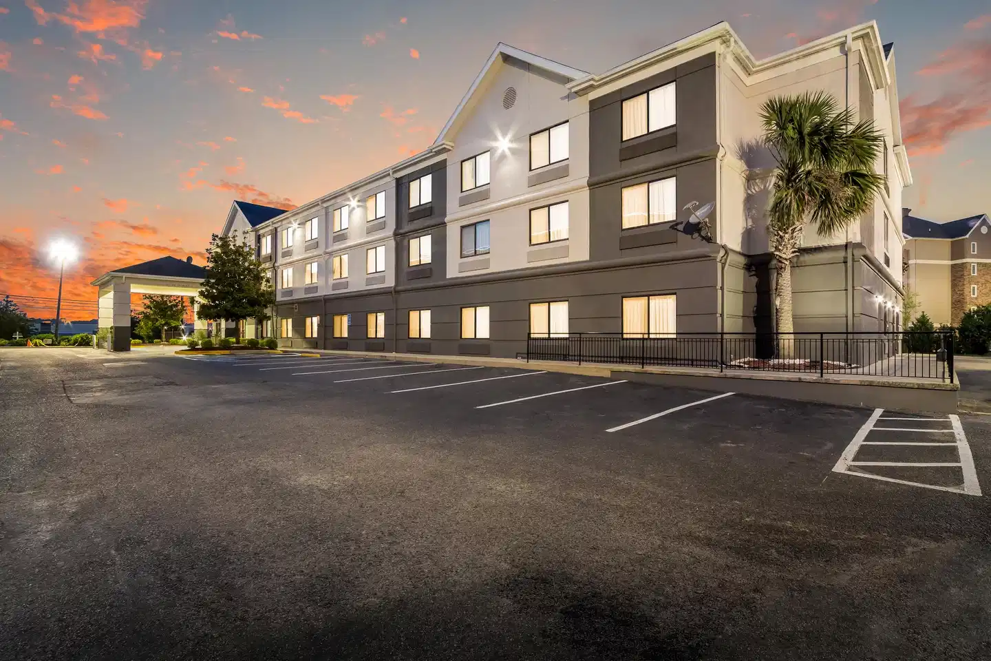 Quality Inn & Suites Augusta I-20 Aussenansicht