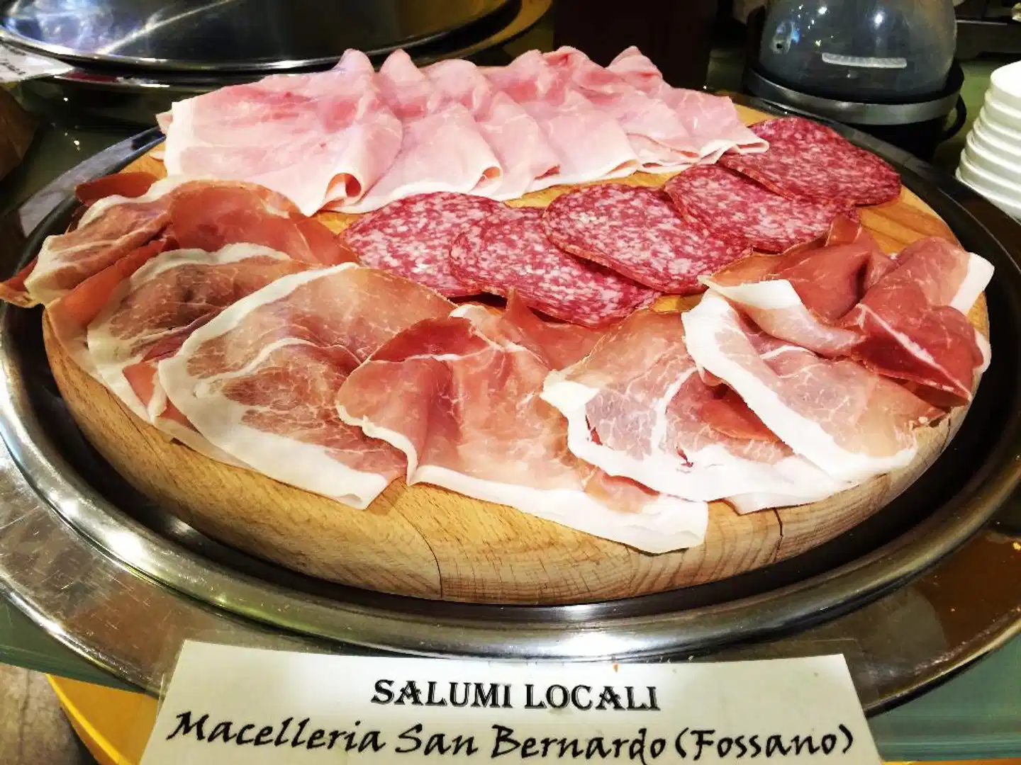 Dama Hotel Restaurant