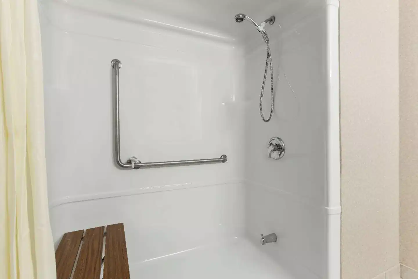 Days Inn by Wyndham Niagara Falls Centre St. By the Falls Badezimmer