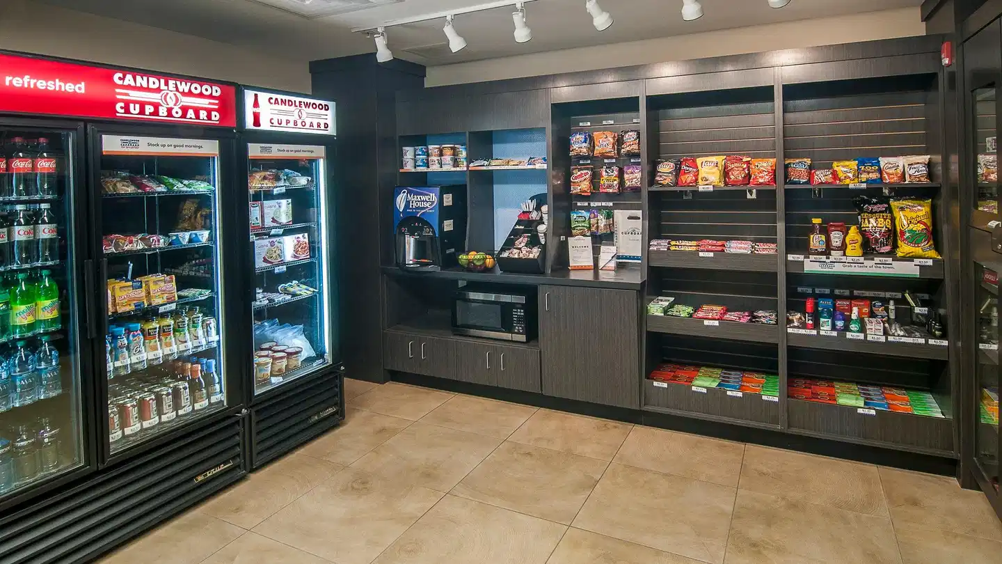 Candlewood Suites Sioux Falls Lobby