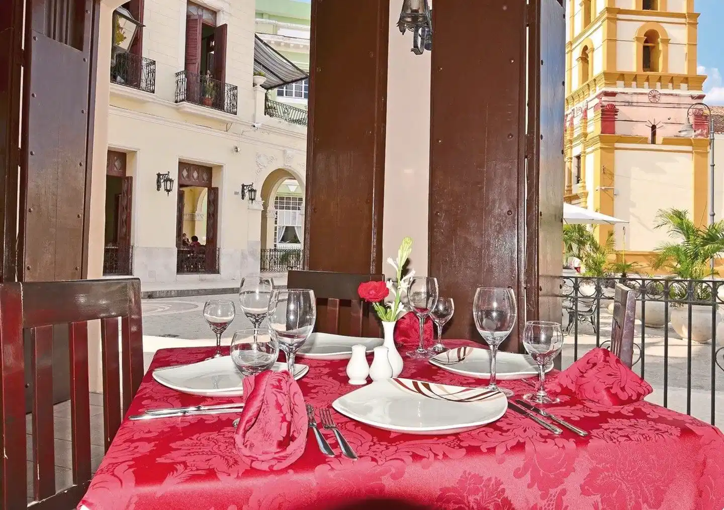 Hotel E Camino de Hierro Lobby