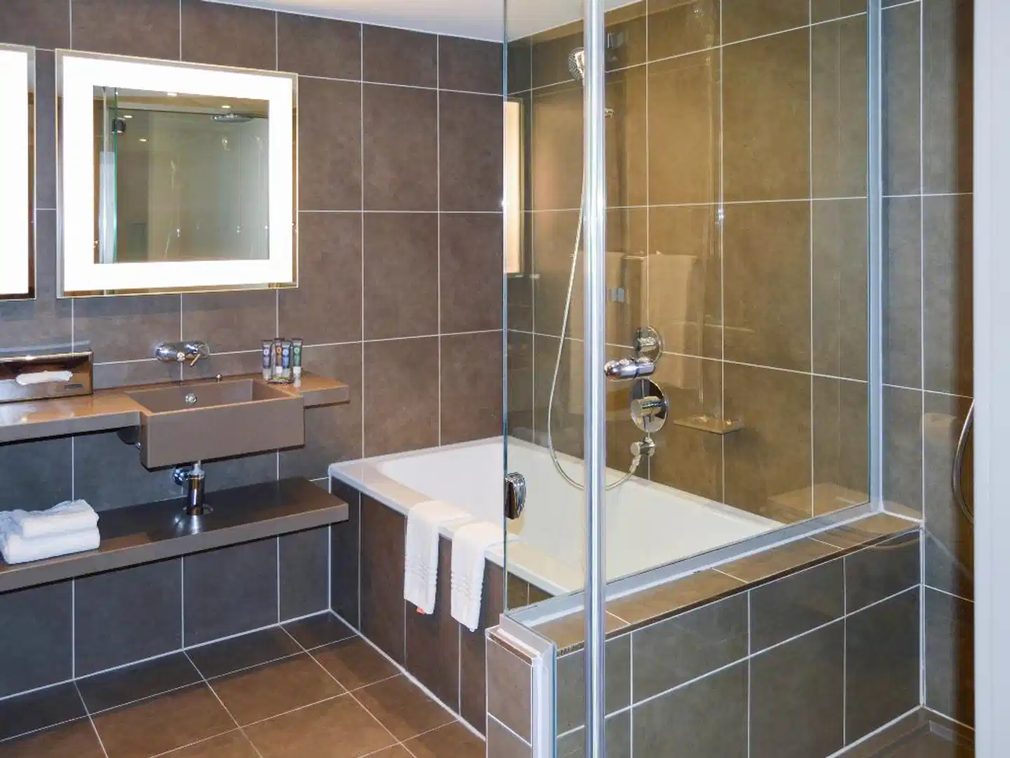 Novotel London Brentford Badezimmer