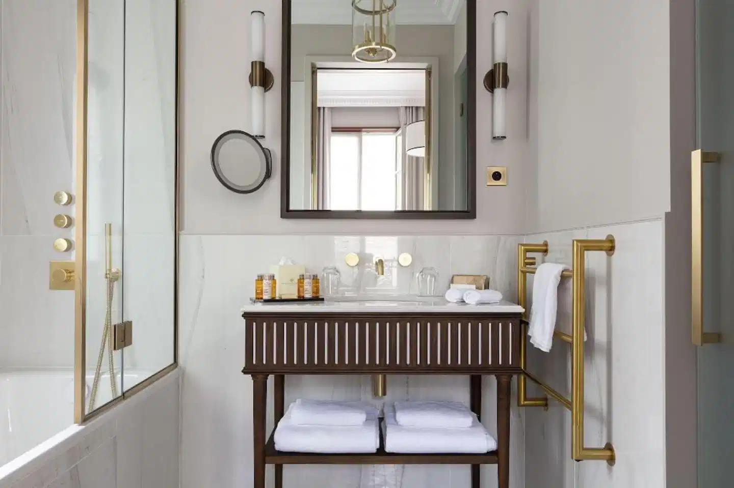 Les Jardins du Faubourg Paris Badezimmer