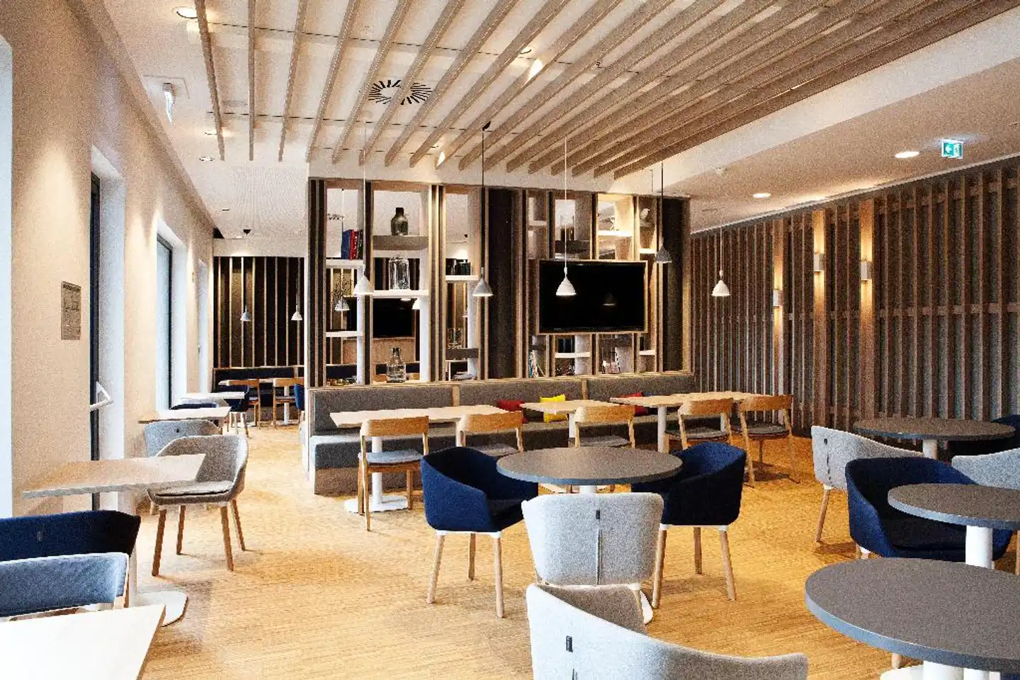 Holiday Inn Express Trier Bar