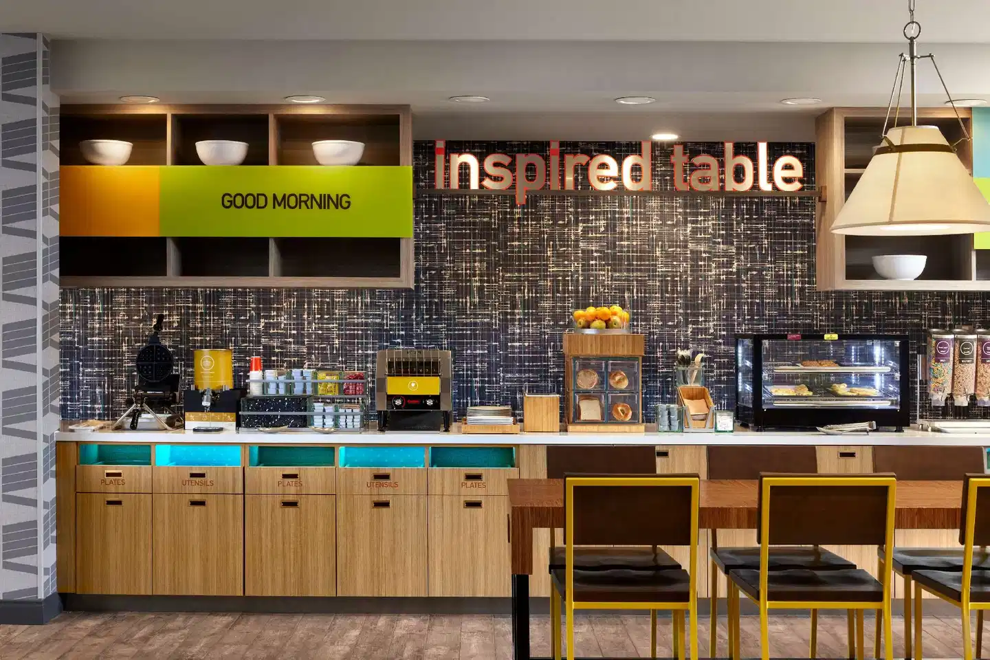 Home2 Suites by Hilton Bend, OR Bar