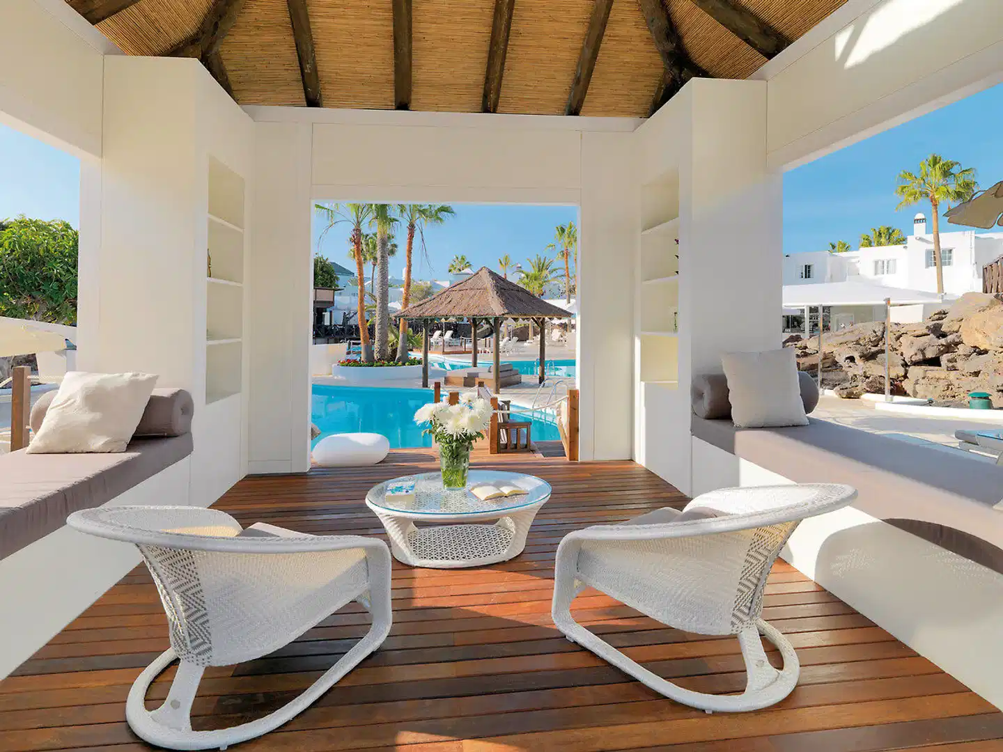 H10 White Suites Boutique Lobby