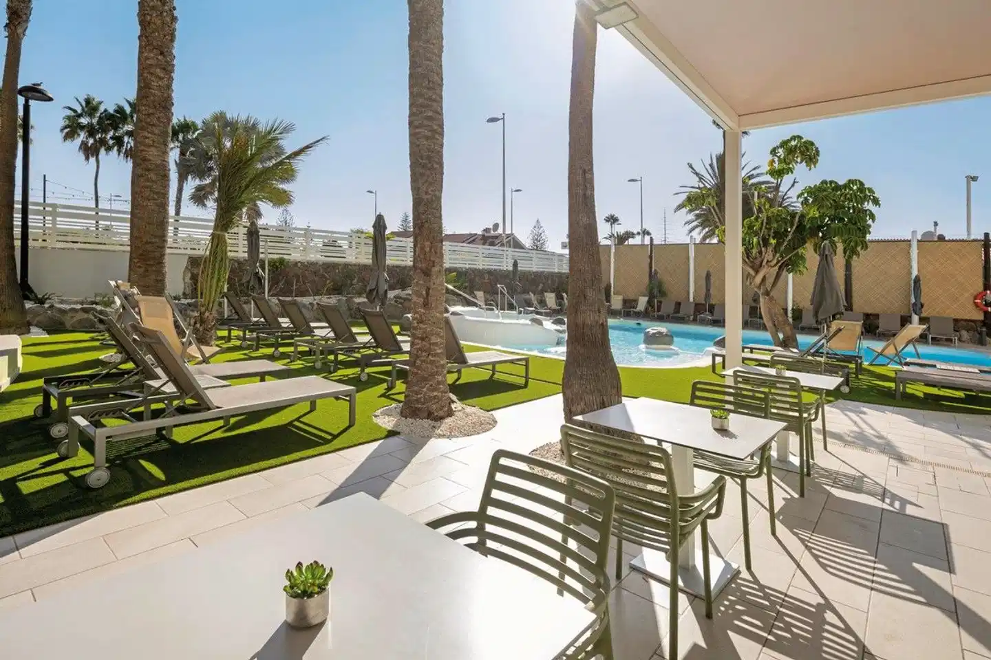 LIVVO Anamar Suites Terrasse