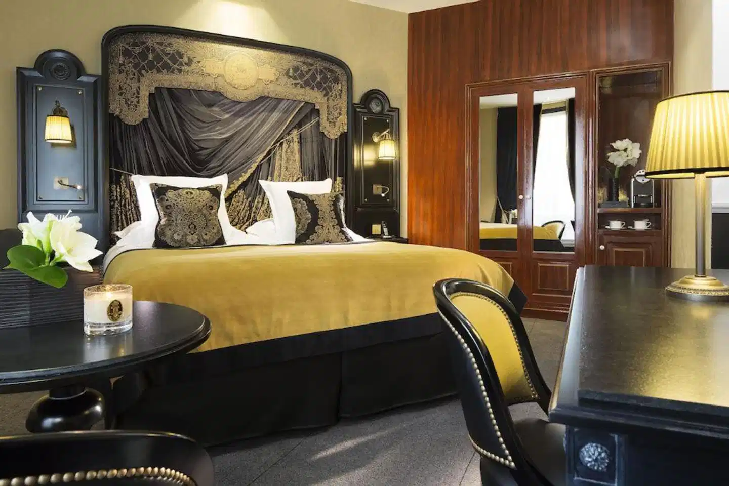 Le Belmont Champs Elysees Lobby