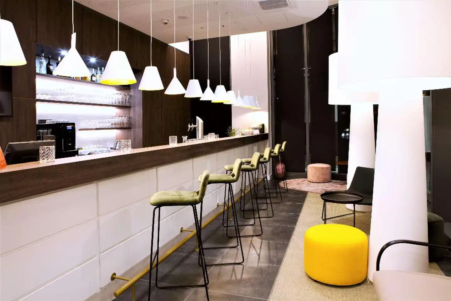 Hampton By Hilton Munich City Center East Bar