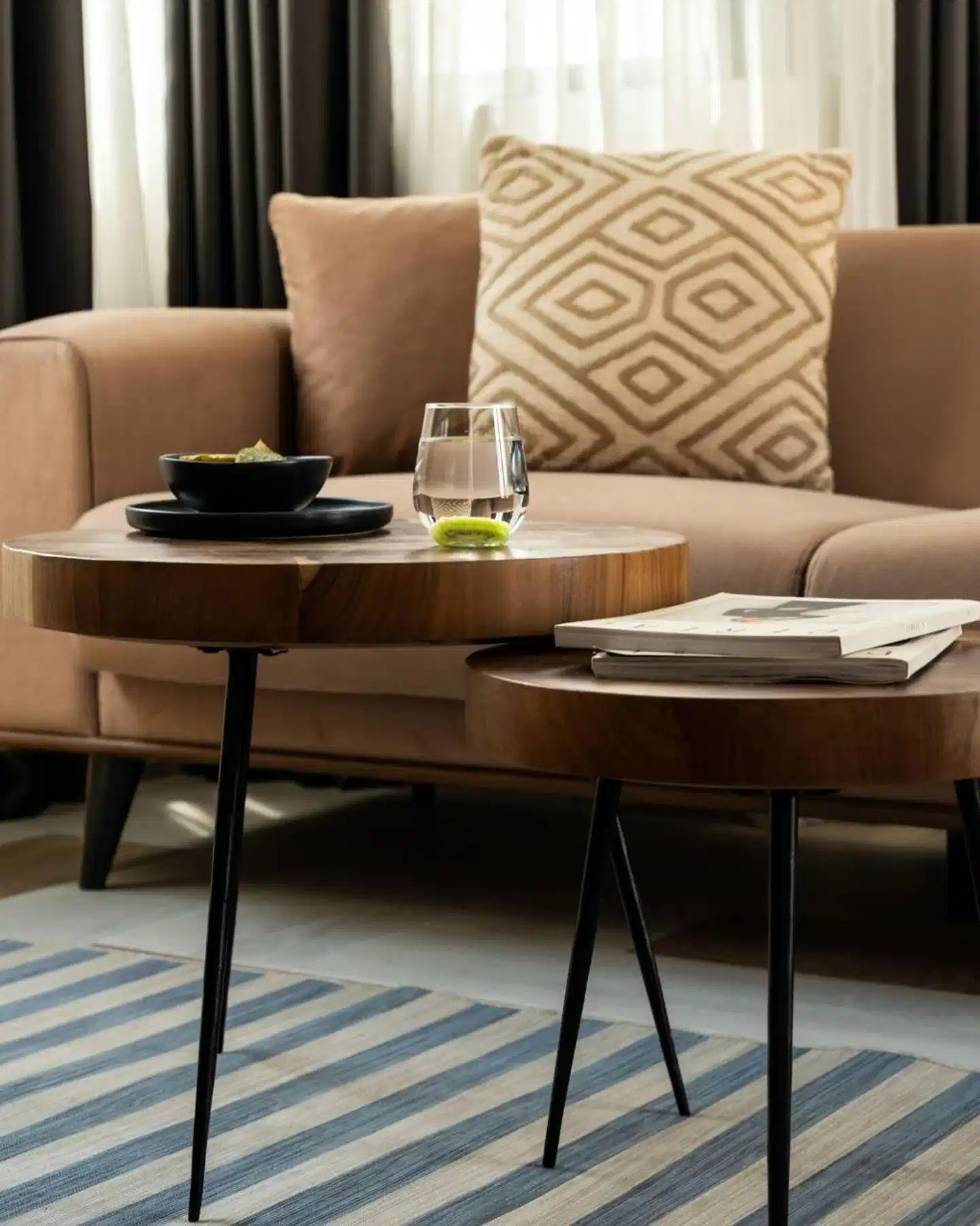 Play Theatrou Athens Lobby