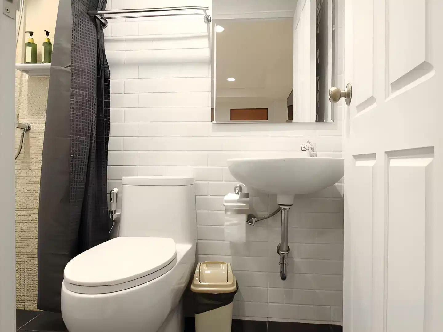 OYO 483 Pannee Hotel Khaosan Badezimmer