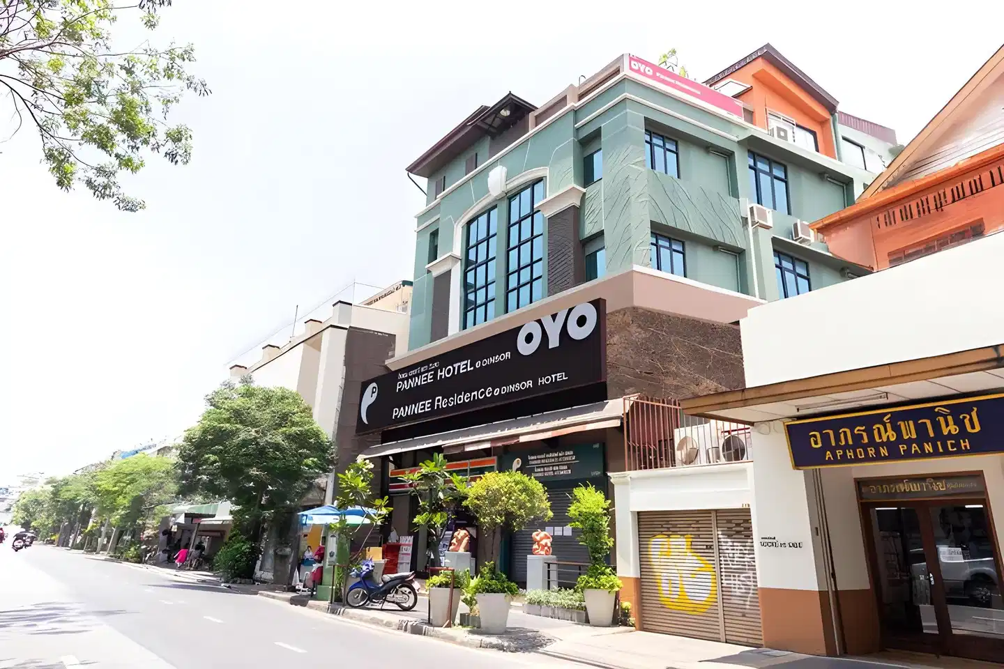 OYO 483 Pannee Hotel Khaosan Aussenansicht