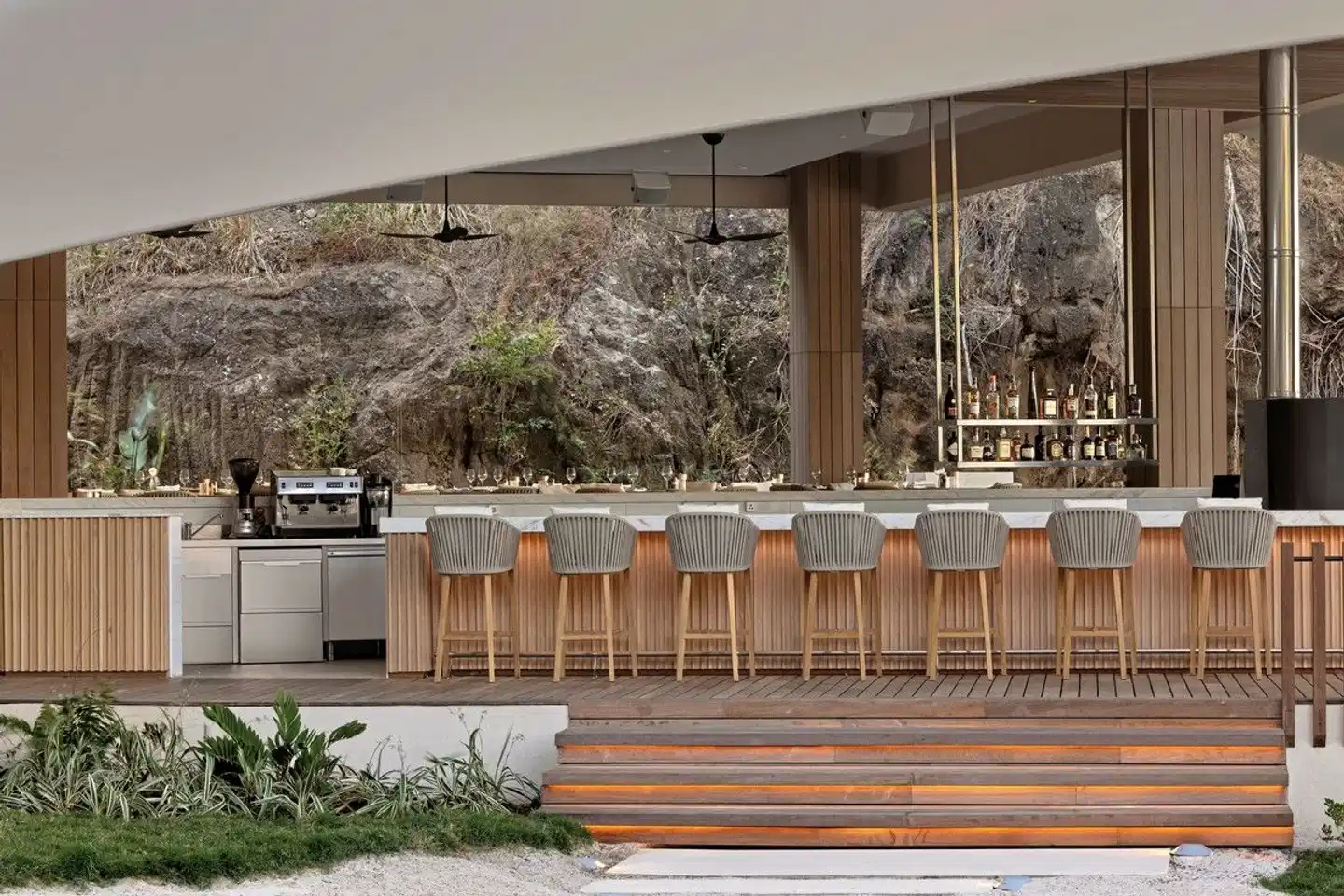 Silversands Beach House Bar