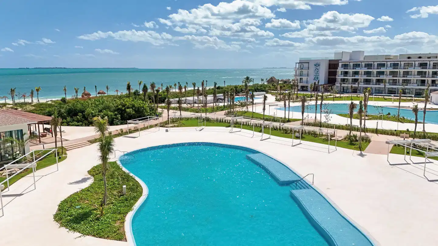 Ocean Allure Costa Mujeres Pool