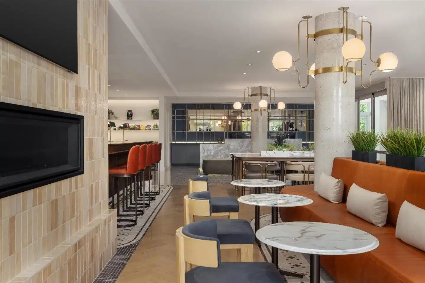 Railwayparc Montreal, Tapestry Collection by Hilton Lobby