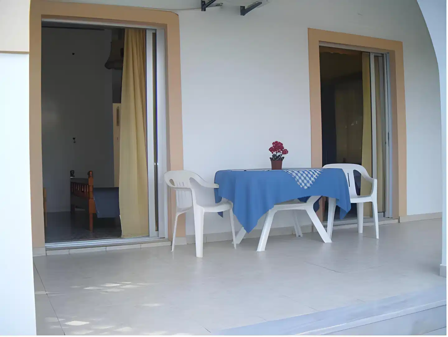 Nikos Studios Wohnbeispiel