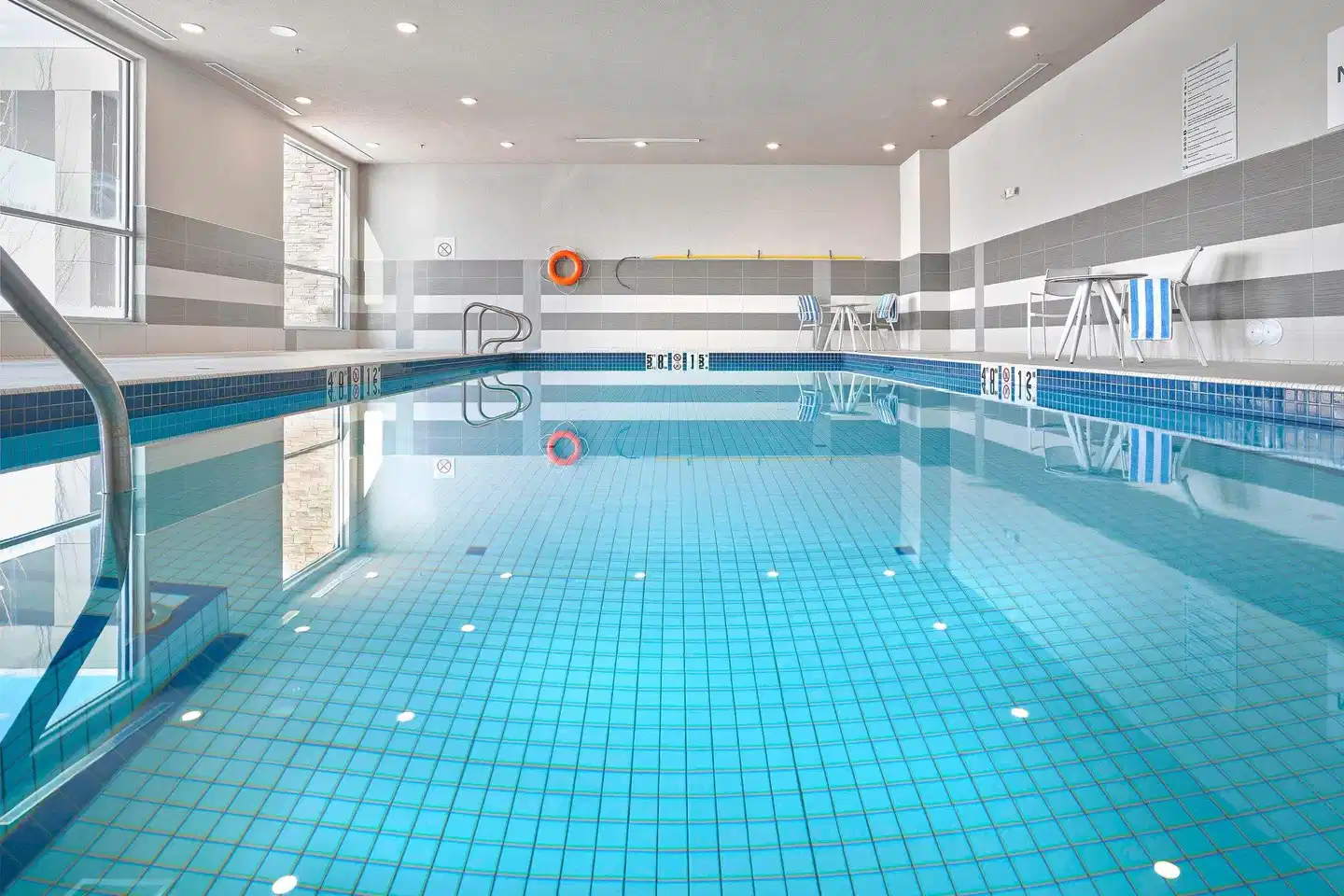 The Westin Calgary Airport Hallenbad