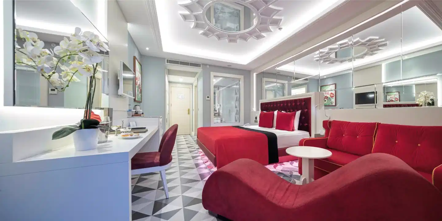 Granada Luxury Beach Lobby