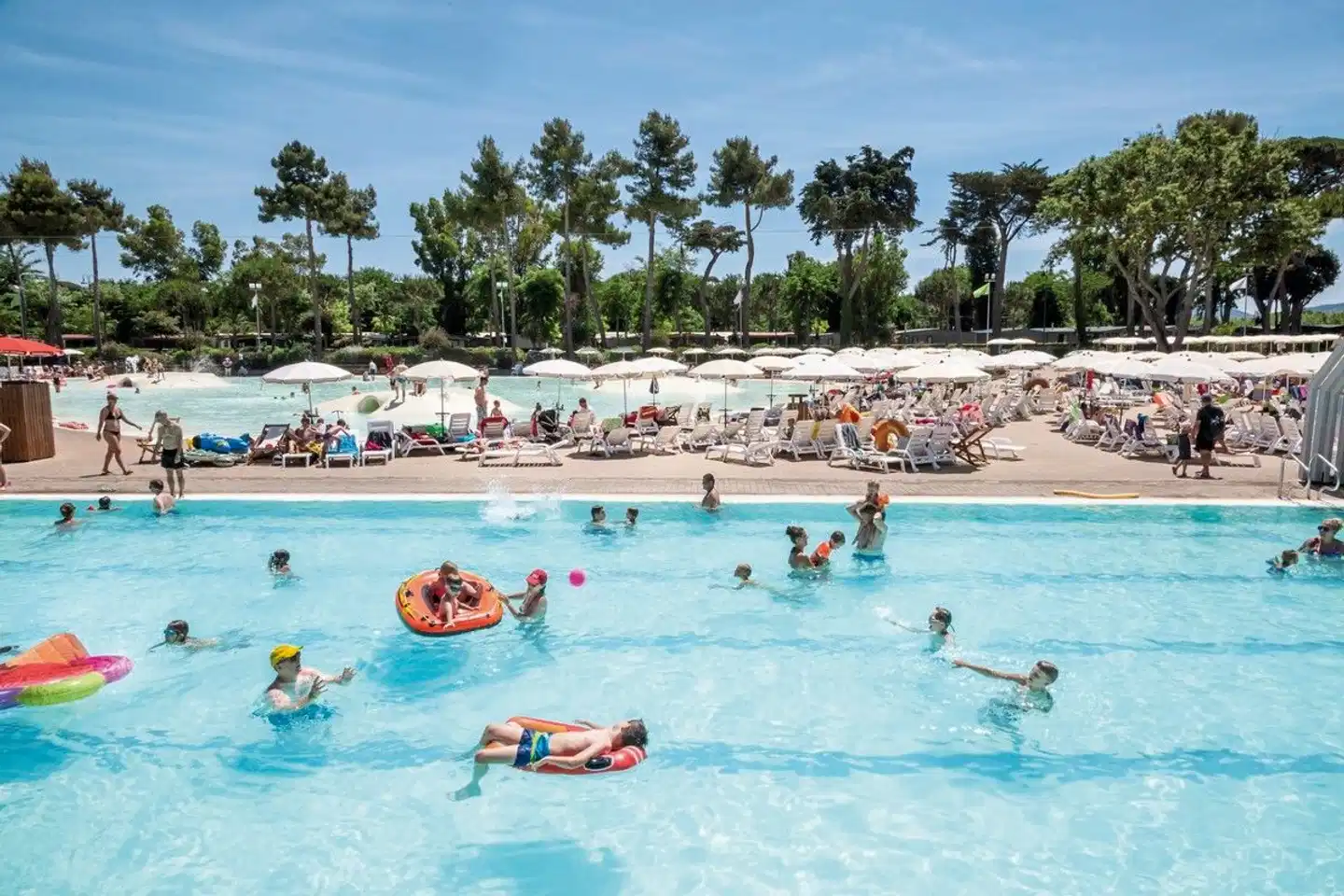 Hu Park Albatros Village (by Happy Camp) Pool