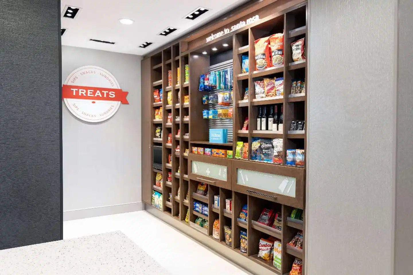 Hampton Inn & Suites Santa Rosa Sonoma Wine Country Bar